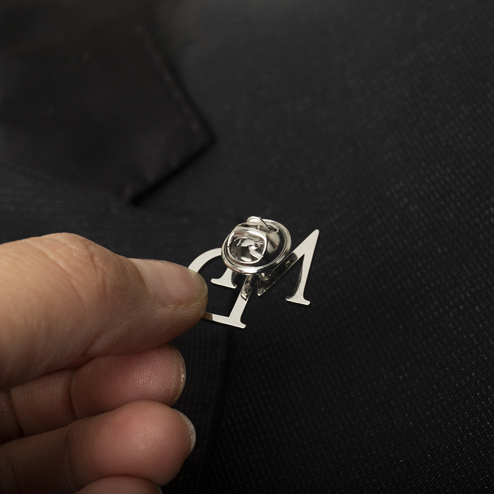 Tangula niestandardowe inicjał – Tuxedo Lapel Pin recenzja i cena